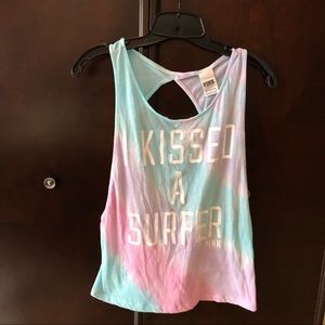 🌈Cute top by Victoria’s Secret pink